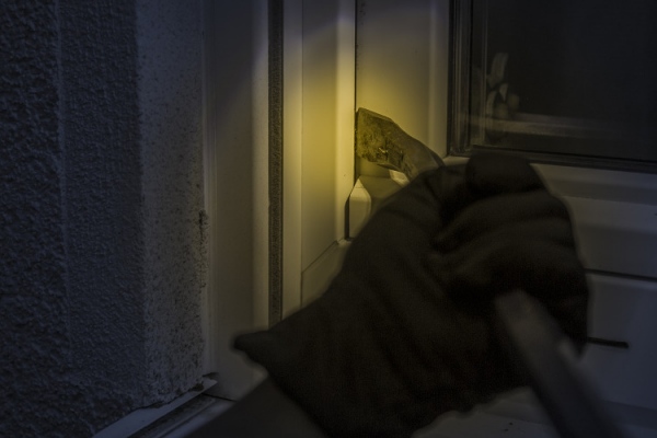 Self defence law: Your rights against intruders - Verisure Smart Alarms